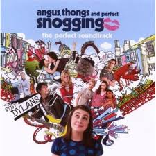 ANGUS,THONGS AND PERFECT SNOGGING